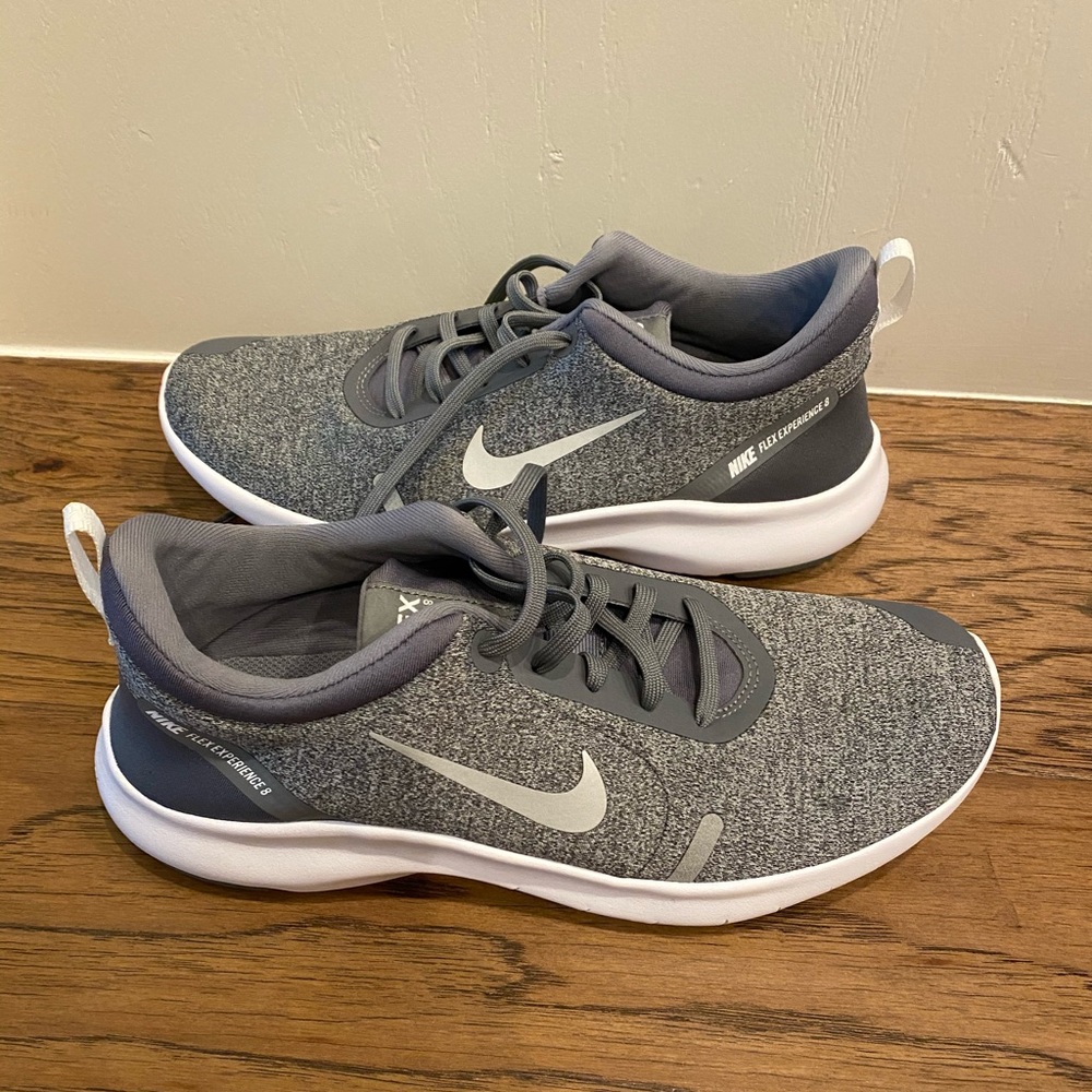 Nike Flex Experience size 9 Grey